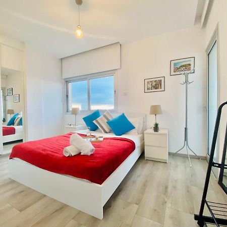 Panoramic Seaside Getaway, 2-Br Penthouse Leilighet Lárnaka Eksteriør bilde