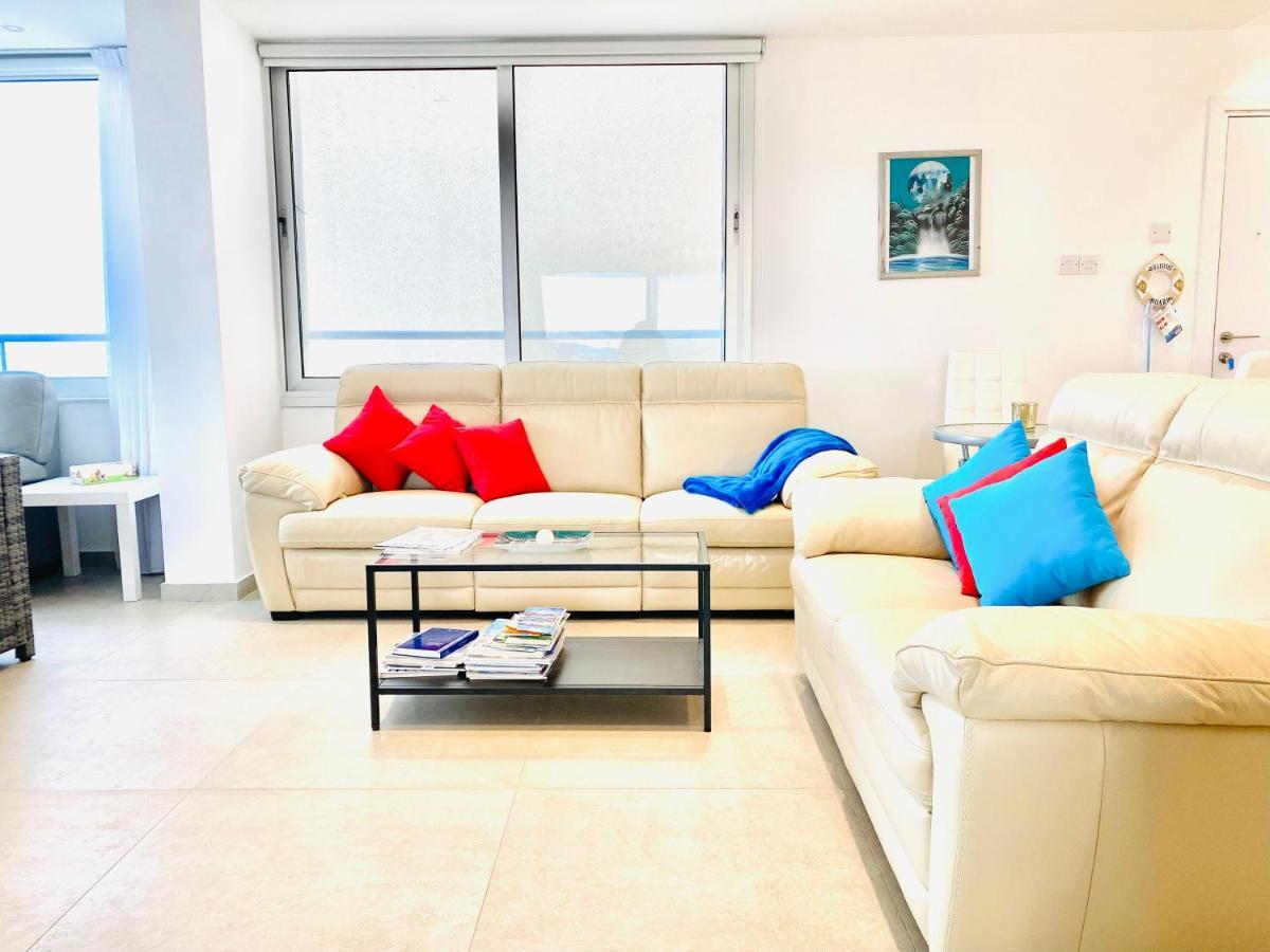 Panoramic Seaside Getaway, 2-Br Penthouse Leilighet Lárnaka Eksteriør bilde